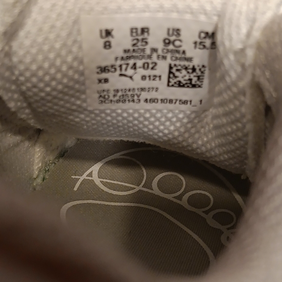 Puma Sneakers - Picture 2 of 5